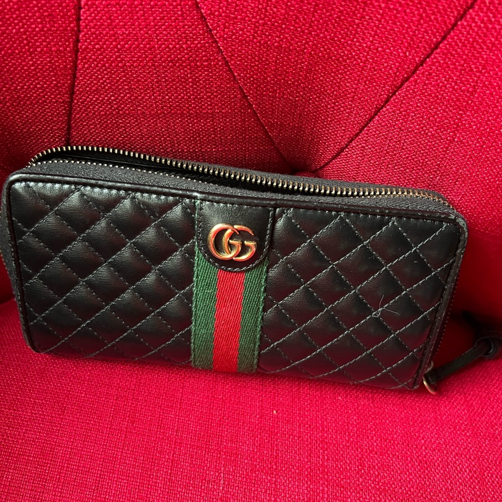 Gucci Black Quilted Wallet with Red and Green Stripe